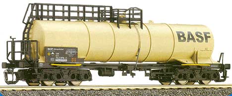 Tank car "BASF"<br /><a href='images/pictures/Tillig/15425.jpg' target='_blank'>Full size image</a>